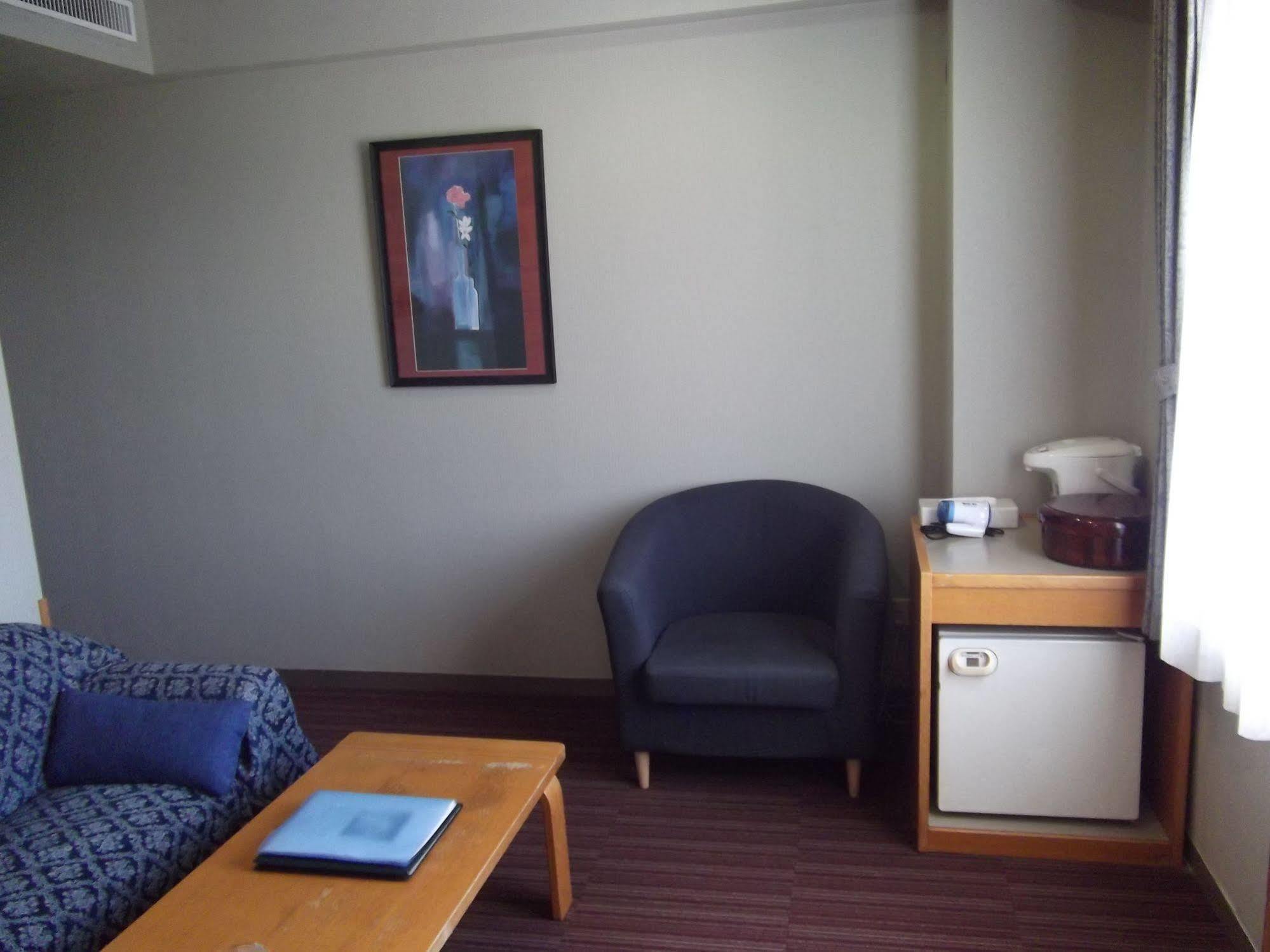 Ichikawa Grand Hotel Bagian luar foto