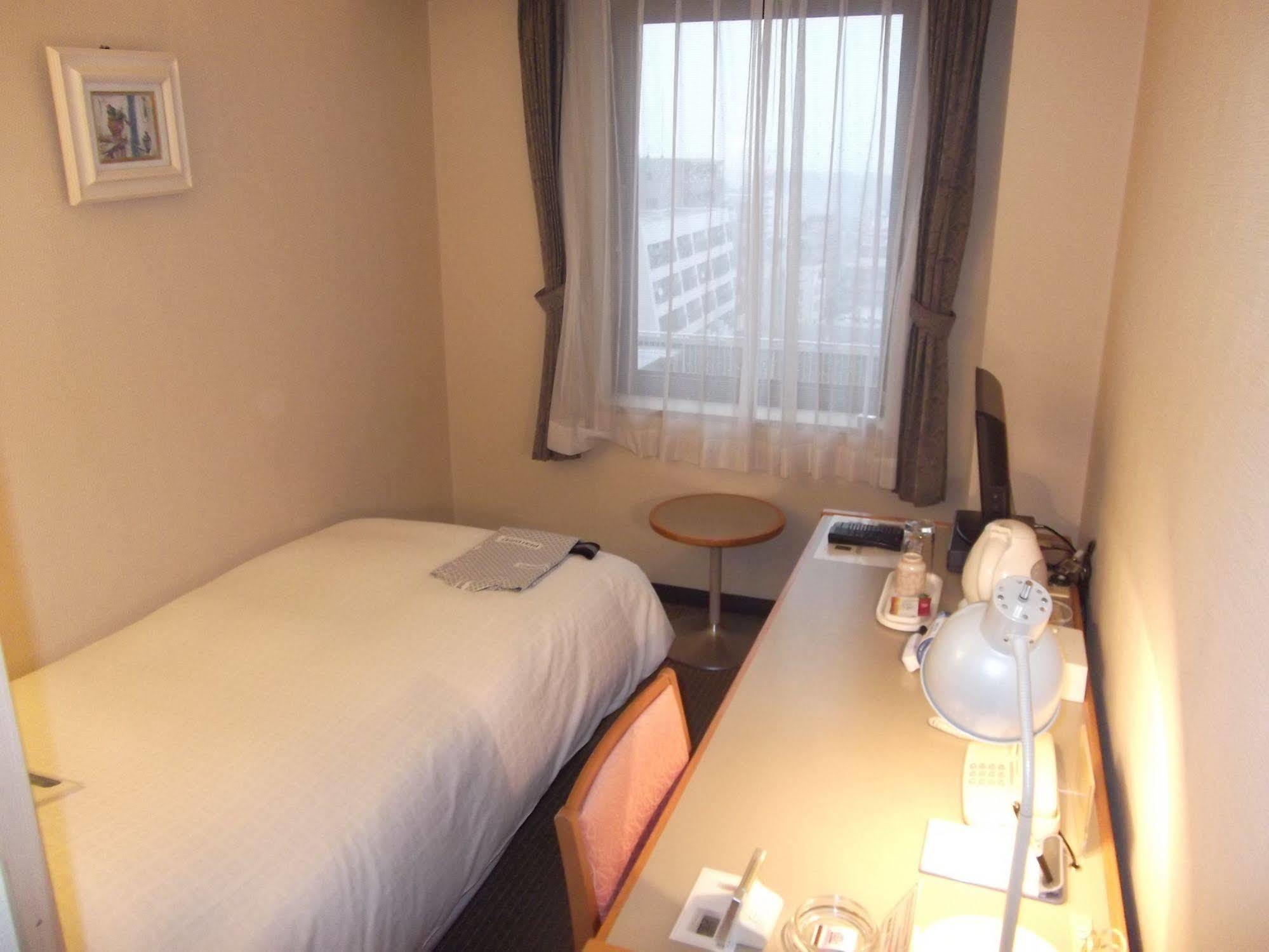 Ichikawa Grand Hotel Bagian luar foto